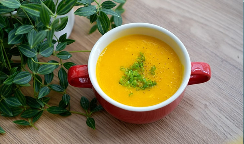 Cháo tim heo bí đỏ cho bé ăn dặm