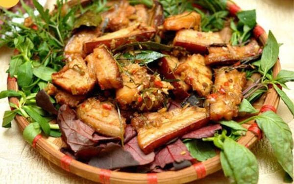 Món thịt heo rừng nướng sả ớt hoàn chỉnh