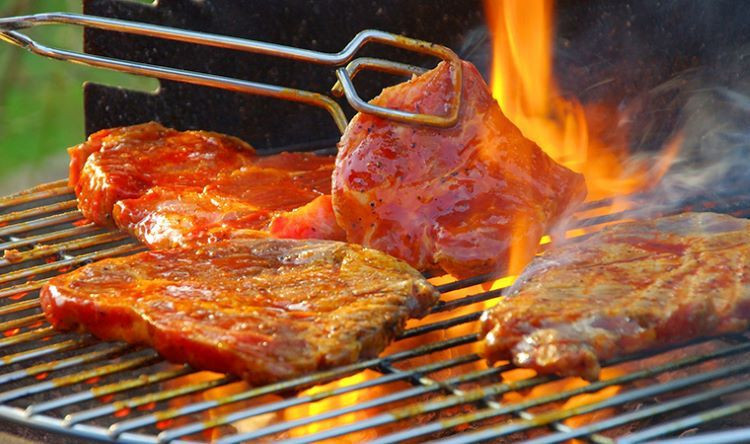 Thịt heo nướng mật ong có cách chế biến khá đơn giản nhưng lại vô cùng hấp dẫn